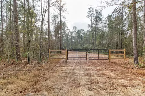 1743 Shawnee Egypt Rd, Springfield, GA 31329