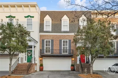 44 Chaucer St, Savannah, GA 31410
