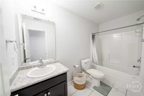 Bath - 105 Williams Dr, Rincon, GA 31326 photo 3 of 7