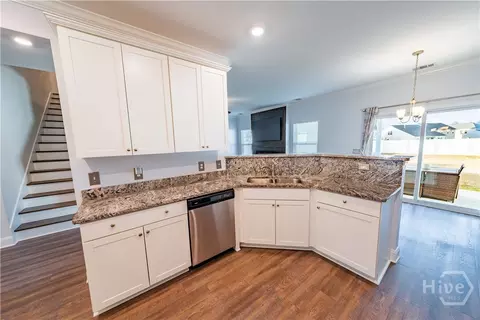 Kitchen - 105 Williams Dr, Rincon, GA 31326 photo 2 of 4