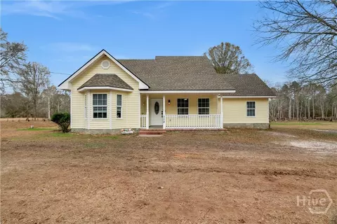 524 Hodges Rd, Hinesville, GA 31313