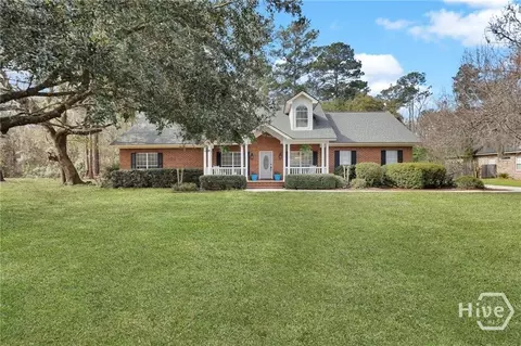352 Harbour Ln, Richmond Hill, GA 31324