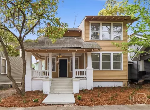 647 E 37th St, Savannah, GA 31401