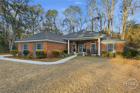60 Churchill Ct, Richmond Hill, GA 31324