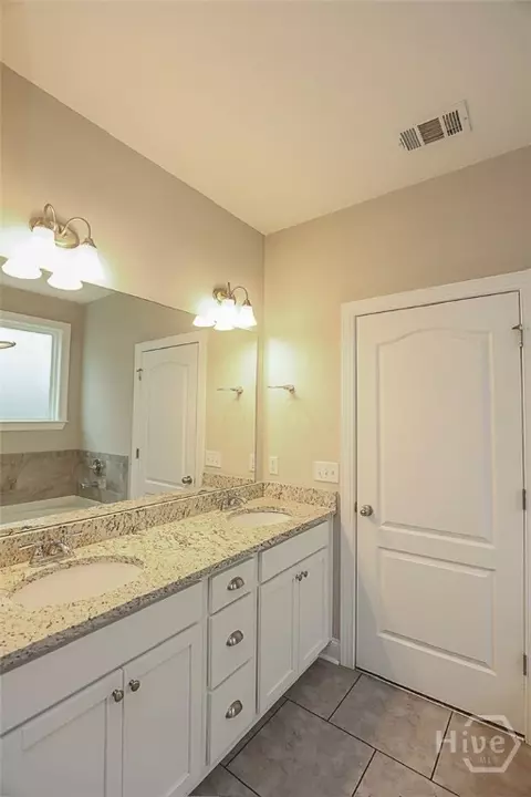 Bath - 124 Annie Dr, Guyton, GA 31312 photo 2 of 5