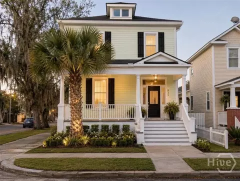 835 E Duffy St, Savannah, GA 31401