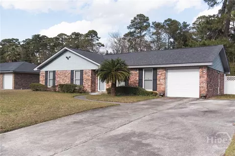 6 Rivers Bend Dr, Savannah, GA 31406