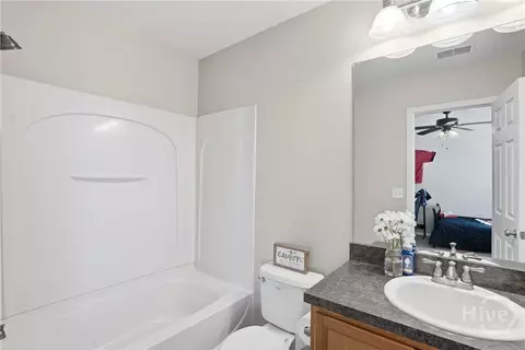 Bath - 61 Timber Crest Ct, Savannah, GA 31407 photo 3 of 3