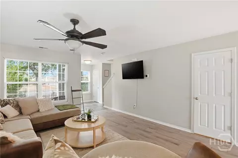 Living - 61 Timber Crest Ct, Savannah, GA 31407 photo 2 of 3