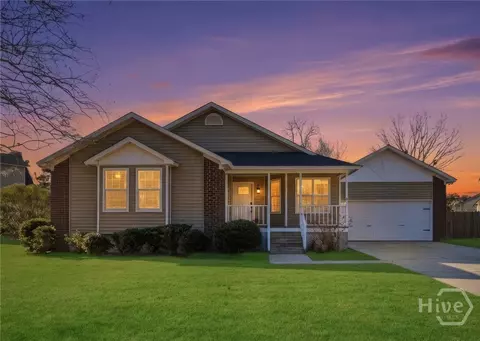 141 Cambridge Dr, Savannah, GA 31419