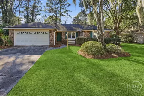 25 Barksdale Dr, Savannah, GA 31419