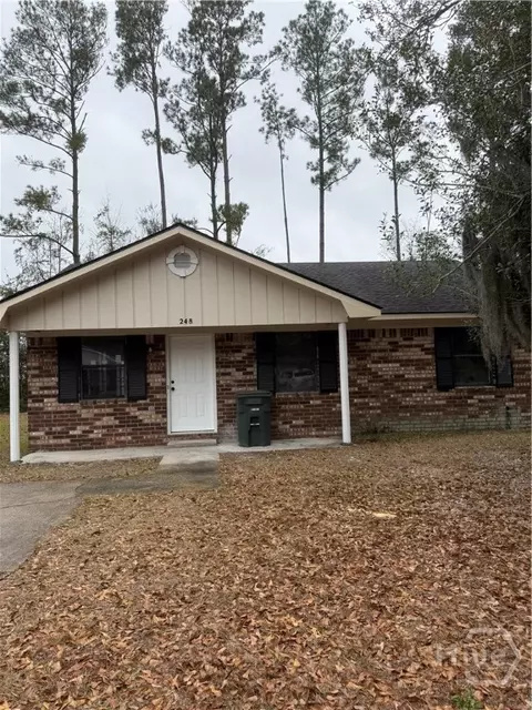 248 Garden Cir, Hinesville, GA 31313