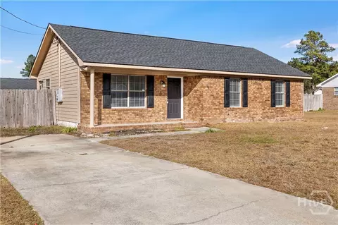 245 W Kenny Dr, Hinesville, GA 31313