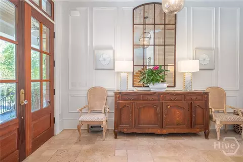 Entry Way - 108 Commodore Dr, Savannah, GA 31410 photo 2 of 5