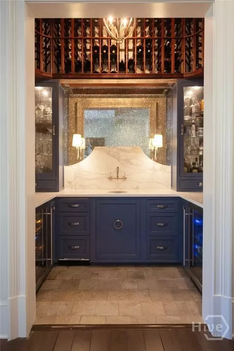 Kitchen - 108 Commodore Dr, Savannah, GA 31410 photo 6 of 6