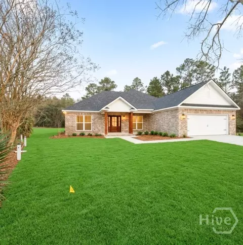 153 Lansing Dr, Ellabell, GA 31308