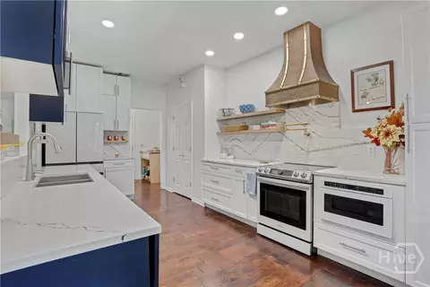 Kitchen - 4 E Back St, Savannah, GA 31419 photo 1 of 4