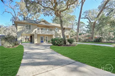 4 E Back St, Savannah, GA 31419