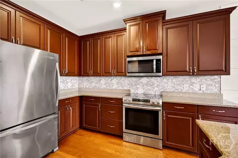 Kitchen - 120 Pine View Xing, Pooler, GA 31322 photo 2 of 3