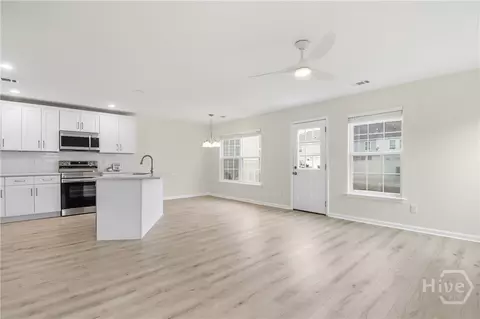 Living - 69 Ashleigh Ln, Savannah, GA 31407 photo 1 of 3