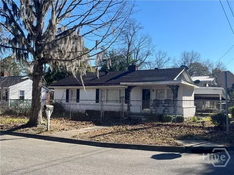 2201 Alaska St, Savannah, GA 31404