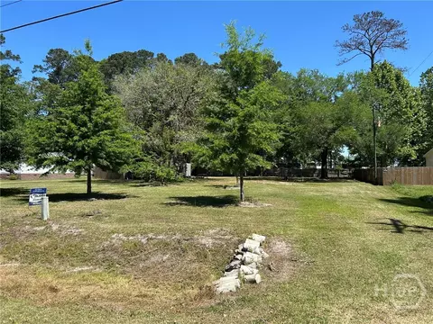 321 Carlyene Dr, Midway, GA 31320