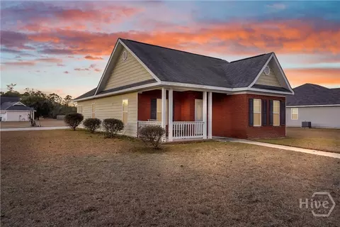 514 Azalea St, Hinesville, GA 31313
