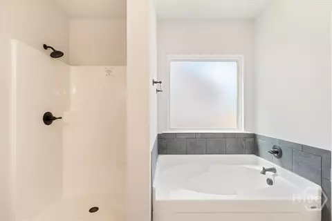Bath - 292 Timberlake Dr, Guyton, GA 31312 photo 2 of 3