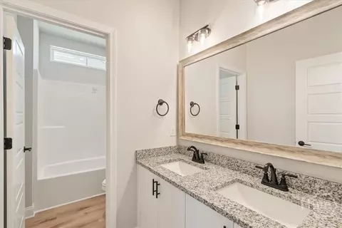 Bath - 292 Timberlake Dr, Guyton, GA 31312 photo 3 of 3