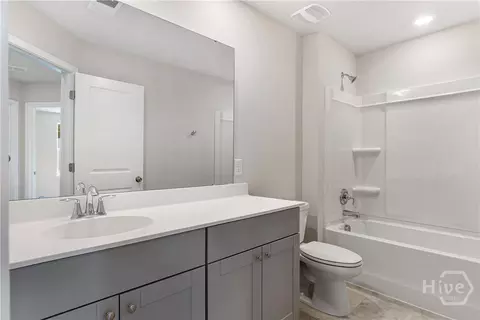 Bath - 45 Rabbit Run Ln, Pooler, GA 31322 photo 2 of 2