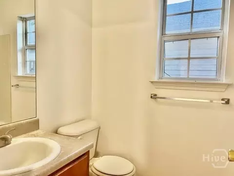 Bath - 12 Stalwick Dr, Pooler, GA 31322 photo 1 of 2
