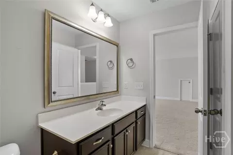 Bath - 105 Grimsby Rd, Savannah, GA 31407 photo 5 of 5