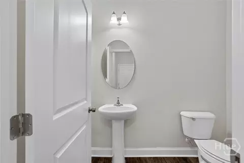 Entry Way - 105 Grimsby Rd, Savannah, GA 31407 photo 7 of 11