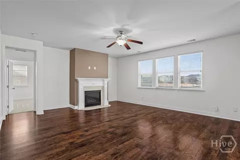 Living - 105 Grimsby Rd, Savannah, GA 31407 photo 3 of 5