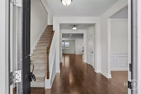 Entry Way - 105 Grimsby Rd, Savannah, GA 31407 photo 1 of 11