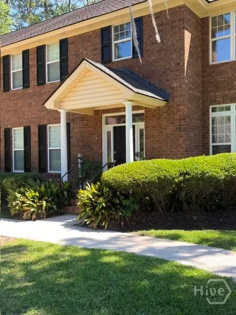6 Roundtree Cir, Savannah, GA 31405