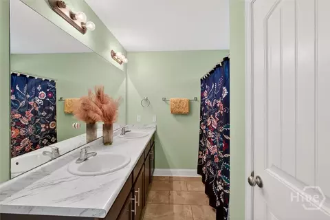 Bath - 220 Crape Myrtle Ct, Springfield, GA 31329 photo 1 of 3