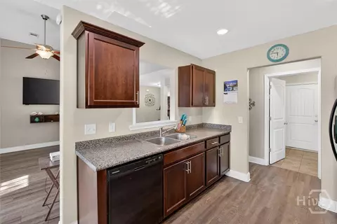 Entry Way - 220 Crape Myrtle Ct, Springfield, GA 31329 photo 2 of 2