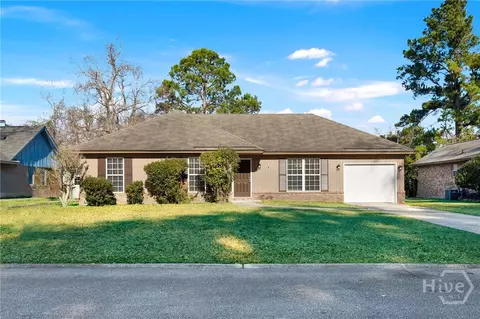 71 Robinson Loop, Richmond Hill, GA 31324