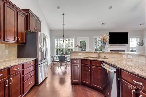 Kitchen - 36 Redwall Cir, Savannah, GA 31407 photo 2 of 5