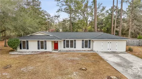 389 Gray Fox Rd, Hinesville, GA 31313
