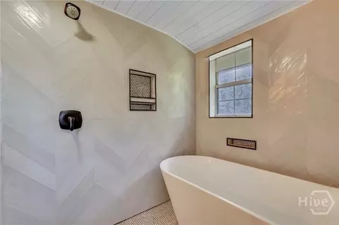 Bath - 243 E 1st St, Midway, GA 31320 photo 6 of 7