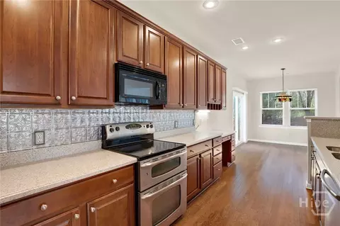 Kitchen - 143 Regency Cir, Pooler, GA 31322 photo 4 of 4