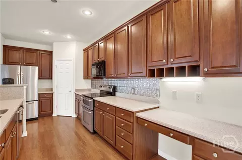 Kitchen - 143 Regency Cir, Pooler, GA 31322 photo 2 of 4