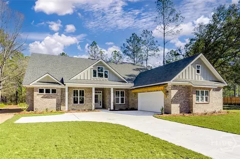 15 Lakeview Dr, Guyton, GA 31312