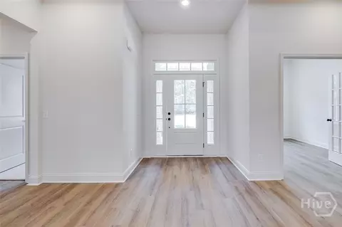 Entry Way - 15 Lakeview Dr, Guyton, GA 31312 photo 2 of 4