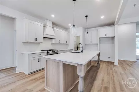Kitchen - 15 Lakeview Dr, Guyton, GA 31312 photo 3 of 6