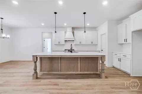 Kitchen - 15 Lakeview Dr, Guyton, GA 31312 photo 1 of 6