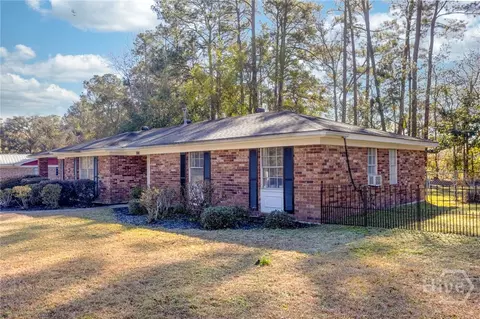 300 Floyd St, Hinesville, GA 31313