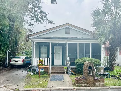 221 Baker St, Savannah, GA 31415